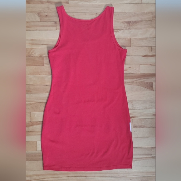 A red power ranger dress - Picture 5 of 7